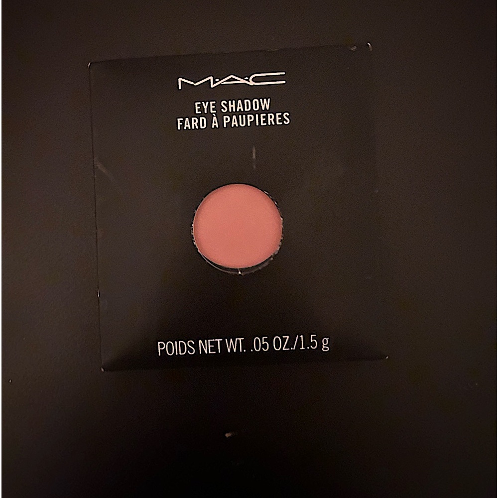 MAC pro eyeshadow refill-  shell peach